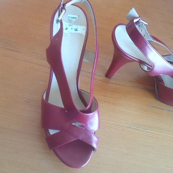 SEXY ❤ NINE WEST 8.5 wine Red Strappy platform Sandals slides Slingback - Picture 5 of 8